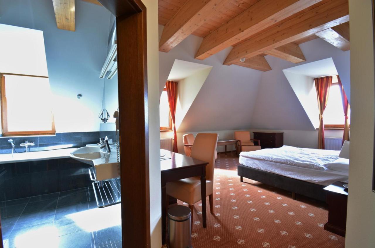 Hotel Hradna Brana Bratislava Exteriér fotografie